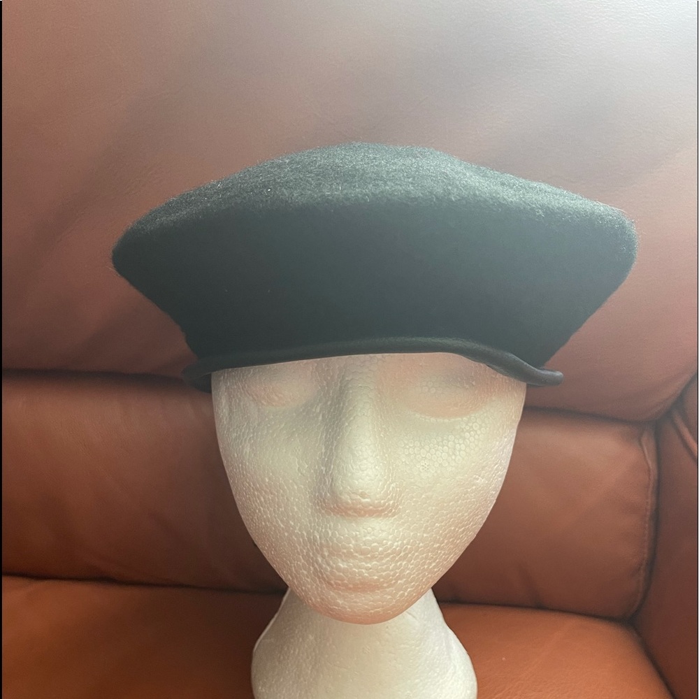 Beret (Unisex) Official Military Style - Picture 1 of 5